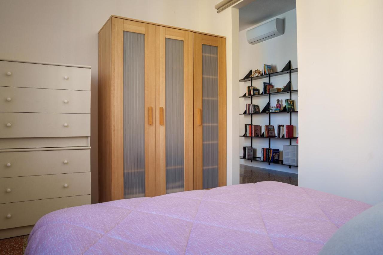 Accomodo Mib13 Bivano Navigli Milánó Kültér fotó